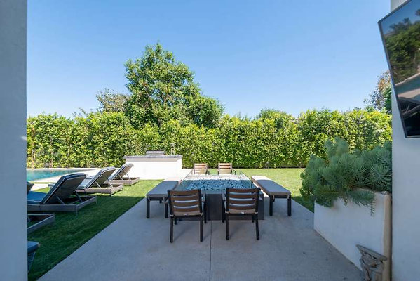 12494 patio 4