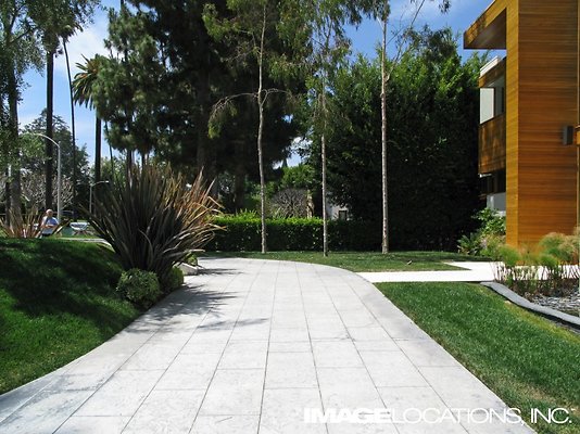 modern-158 image 6