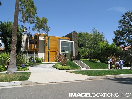 modern-158 image 5