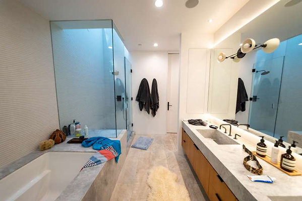11940 bath 1