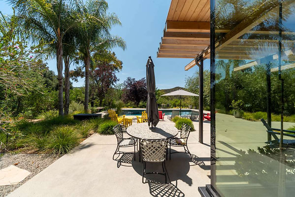 12768 patio 1