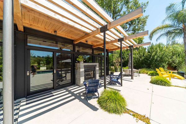 12768 patio 2