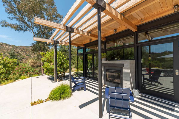 12768 patio 6