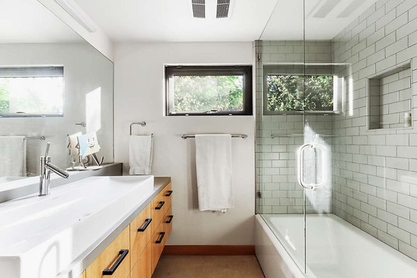 12768 bath 3