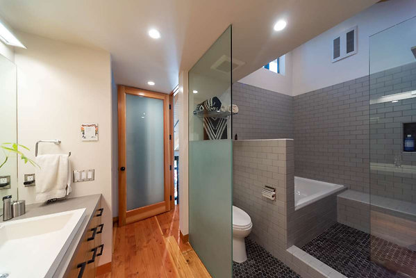 12768 bath 9