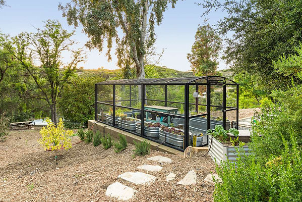12768 greenhouse 3