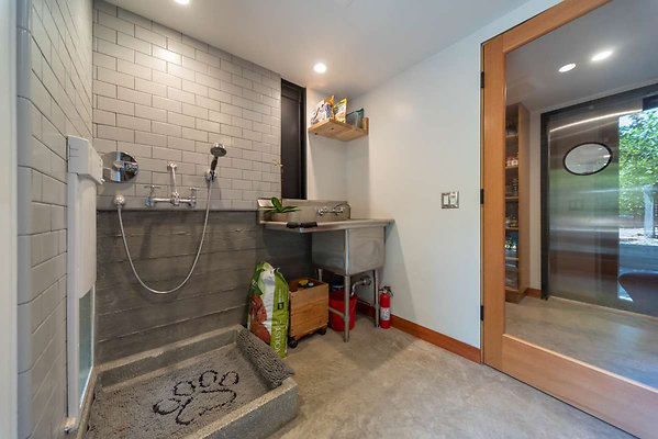 12768 laundry 2