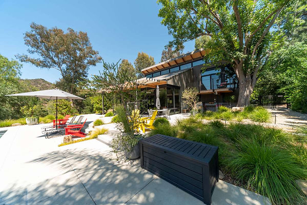 12768 patio 3
