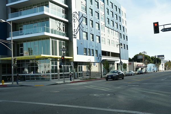 002 Broadway and 12th Axis Apts
