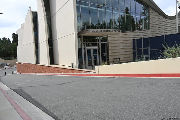 17 UCLA Mo Ostin Basketball Center