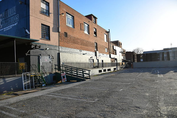 2505 Willow Studios Lot