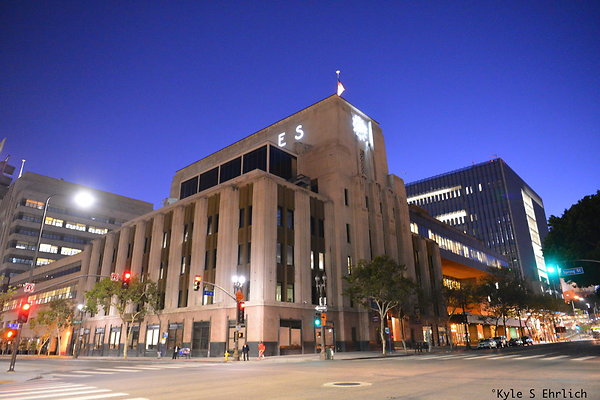 047 Los Angeles Times