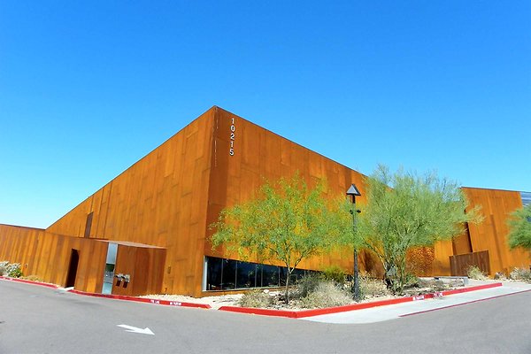 03-impressive-libraries-ArizonaArabianLibrary