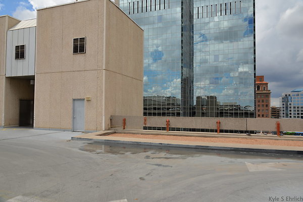 DSC 2083